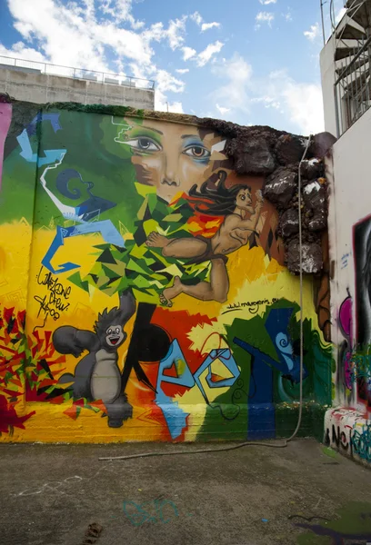 Kleurrijke muur graffiti — Stockfoto