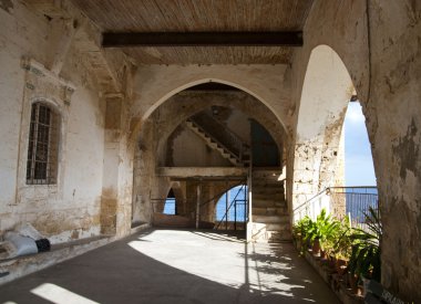 Antik Yunan Manastırı