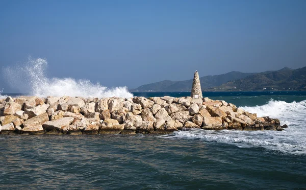 Ondas grandes batendo — Fotografia de Stock