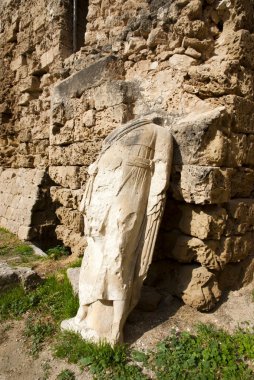 kırık Anıtı