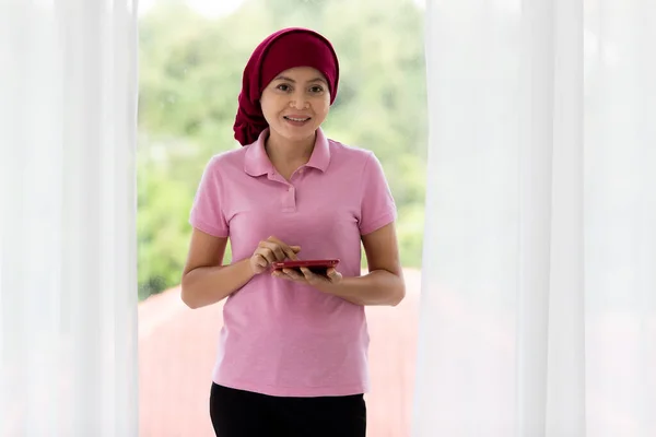 Mulher Asiática Feliz Como Paciente Saudável Hospital Contra Câncer Mama — Fotografia de Stock