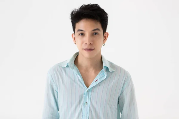 Ung Och Vacker Tonåring Svart Hår Asiatisk Man Bär Örhängen — Stockfoto