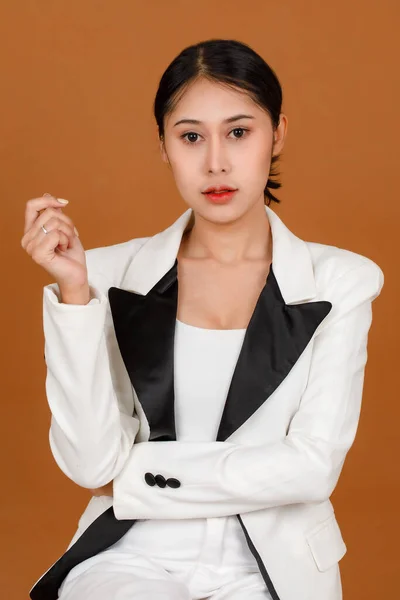 Aziatisch Jong Zakenvrouw Zwart Paardenstaart Haar Vrouwelijk Model Het Dragen — Stockfoto