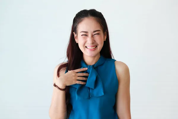 Студийный Портрет Азиатской Молодой Счастливой Довольно Красивой Уверенной Женщины Модели — стоковое фото