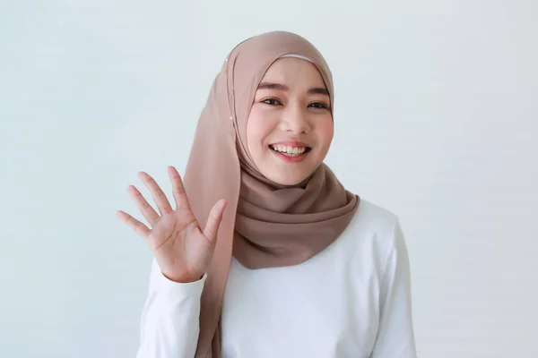 Studio Portrett Asiatisk Arabisk Islamsk Muslim Ung Lykkelig Vakker Kvinnelig – stockfoto