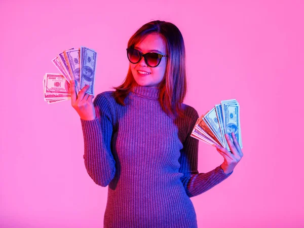 Portré Stúdió Lövés Ázsiai Fiatal Gazdag Gazdag Hűvös Női Modell — Stock Fotó
