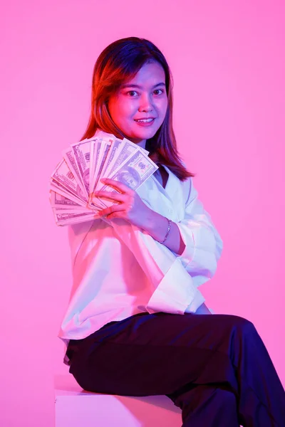 Portré Stúdió Lövés Ázsiai Gazdag Gazdag Női Üzletasszony Modell Alkalmi — Stock Fotó