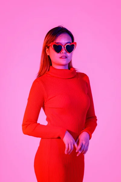 Porträtt Studio Skott Asiatiska Självsäkra Kvinnliga Mode Modell Casual Fashionabla — Stockfoto