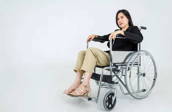 Verlamming Aziatische Vrouw Lijdt Aan Ongeval Letsel Moeilijk Verder Gaan — Stockfoto