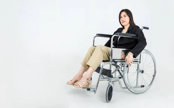 Verlamming Aziatische Vrouw Lijdt Aan Ongeval Letsel Moeilijk Verder Gaan — Stockfoto