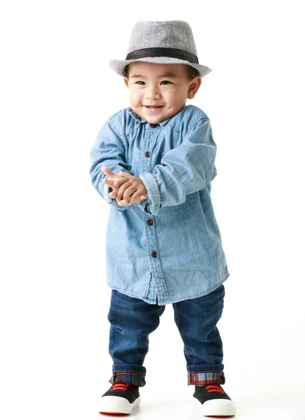 Härligt Porträtt Söt Asiatisk Liten Pojke Ler Smart Hatt Och — Stockfoto