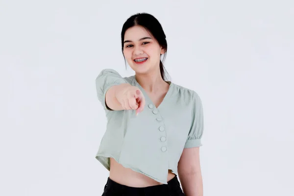 Porträtt Närbild Studio Skott Asiatiska Unga Tonåring Kvinnlig Modell Bär — Stockfoto