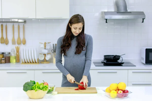 Caucasian Millennial Young Happy Sexy Female Prenatal Pregnant Mother Casual — Stock Photo, Image