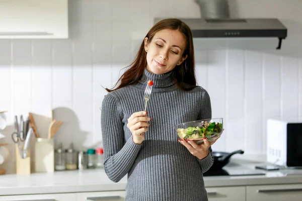 Caucasian Millennial Young Happy Sexy Female Prenatal Pregnant Mother Casual — Stock Photo, Image