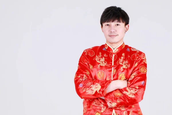 Snygg Kinesisk Man Smart Röd Traditionell Mandarin Kläder Står Tryggt — Stockfoto