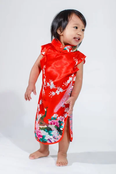 Studioaufnahme Von Kleinen Niedlichen Unschuldigen Asiatischen Kindergarten Vorschulkind Tochter Mädchen — Stockfoto
