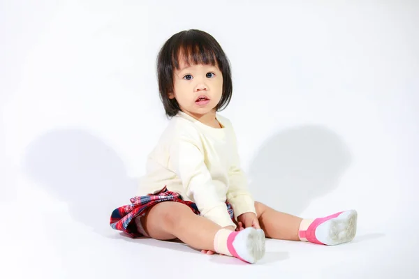 Estúdio Tiro Pouco Bonito Curto Cabelo Preto Asiático Bebê Menina — Fotografia de Stock