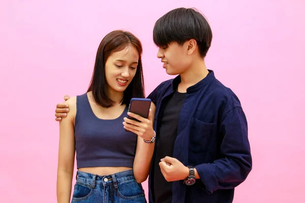 Retrato Primer Plano Estudio Joven Feliz Asiático Amante Mujer Pareja — Foto de Stock
