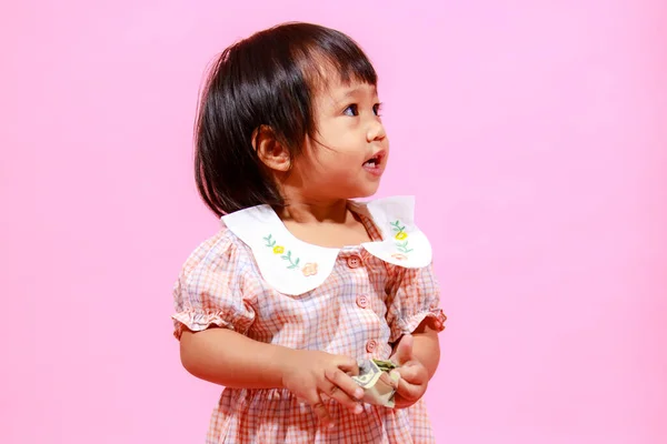 Studio Potret Memotret Model Anak Perempuan Asia Yang Lucu Dengan — Stok Foto