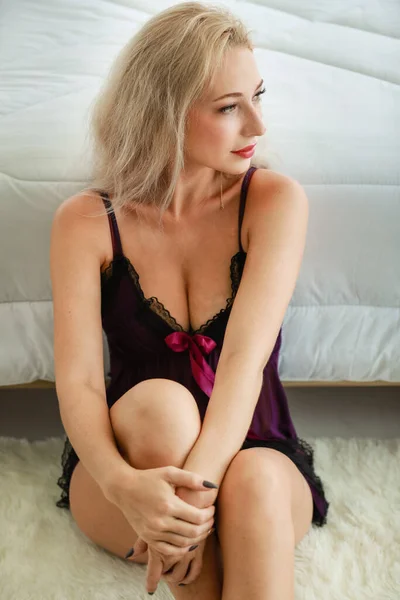 Portrait Studio Shot Caucasian Female Blonde Long Hair Fashion Model — Stock Photo, Image
