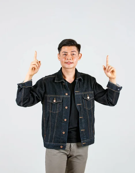 Studio Strzał Azji Młody Przystojny Mężczyzna Hipster Model Noszenie Casual — Zdjęcie stockowe