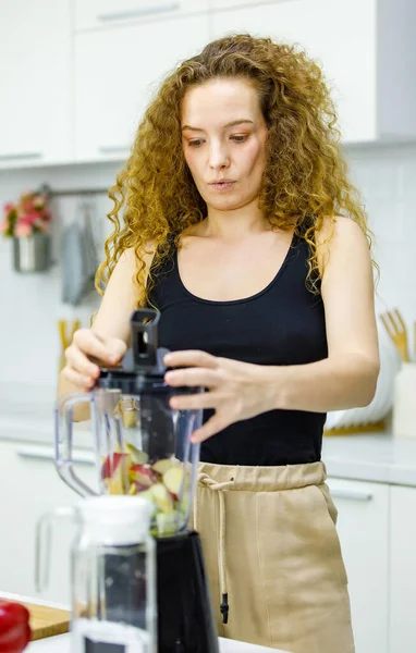 Happy Healthy Curly Hairstyle Young Sexy Caucasian Pregnancy Mother Model — Stock Photo, Image