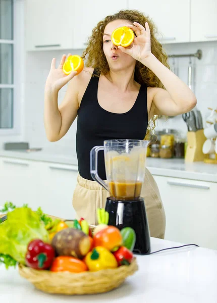 Gelukkig Gezond Krullend Kapsel Jong Sexy Blank Zwangerschap Moeder Model — Stockfoto