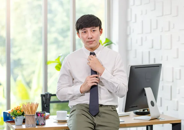 Aziatisch Jong Knap Professioneel Succesvol Man Zakenman Werknemer Formele Business — Stockfoto