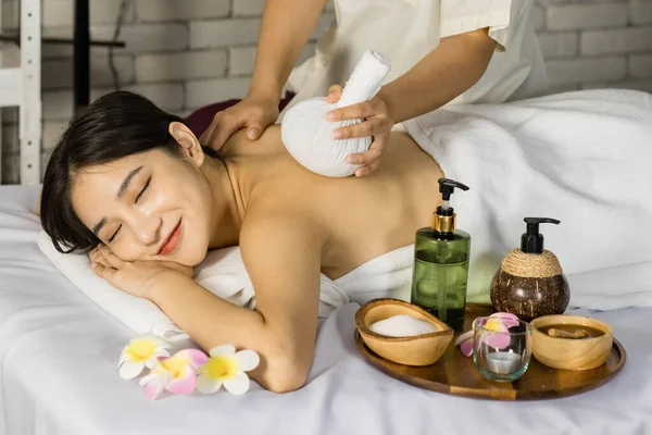 Asian Young Beautiful Sexy Cheerful Female Spa Customer Laying Covered — Stock Photo, Image