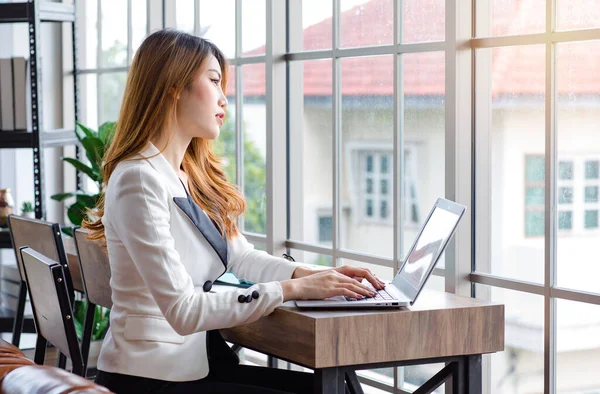 Asian Young Thoughtful Millennial Professional Successful Female Businesswoman White Formal — Fotografia de Stock