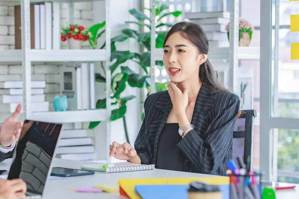 Asian Happy Cheerful Professional Successful Female Businesswoman Employee Formal Suit — Fotografia de Stock