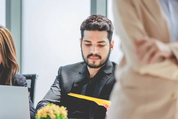 Closeup Shot Millennial Asian Professional Cheerful Male Businessman Formal Suit — Photo