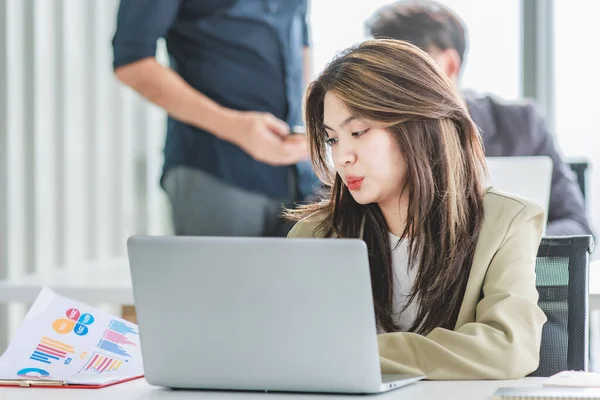 Closeup Shot Millennial Asian Young Stressed Depressed Sleepy Female Businesswoman — Zdjęcie stockowe