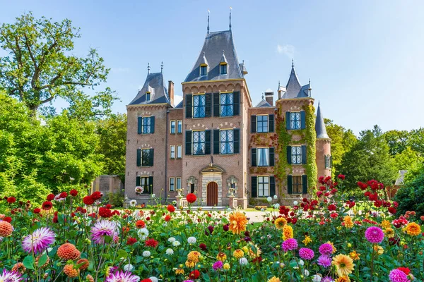 Front View Beautiful Castle Colorful Dahlias Foreground Park Lisse Netherlands — Stock Photo, Image