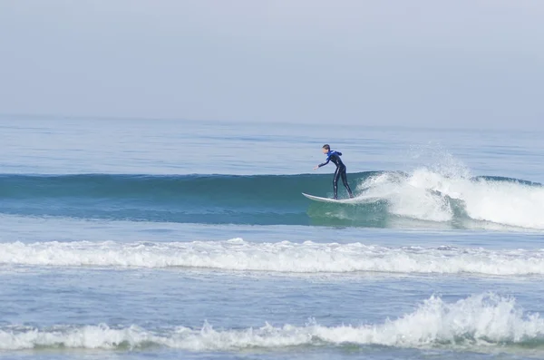 Surfer, Pacific beach, San Diego, California — Stock Photo, Image