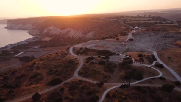 Aerial Drone Footage Hill Top Path Archaeological Site Ancient City — Stockvideo