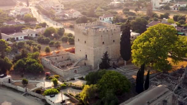 Aerial Drone 360 Orbit Close Footage Medieval Castle Kolossi South — 图库视频影像