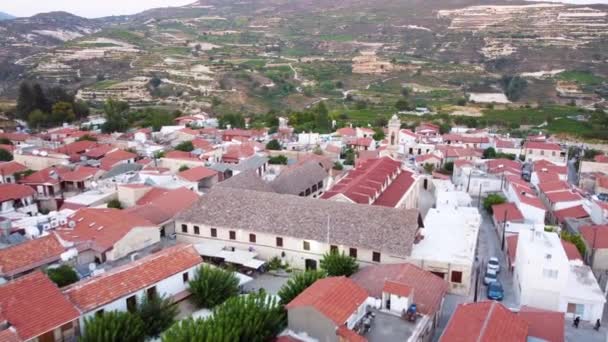 Drohnenaufnahmen Des Traditionellen Dorfes Omodos Der Landschaft Limassol Zypern 180 — Stockvideo