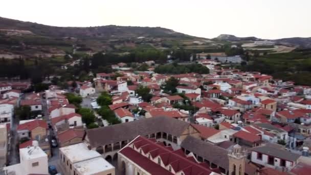 Luchtfoto Drone Beelden Van Traditioneel Platteland Vallei Dorp Omodos Limassol — Stockvideo