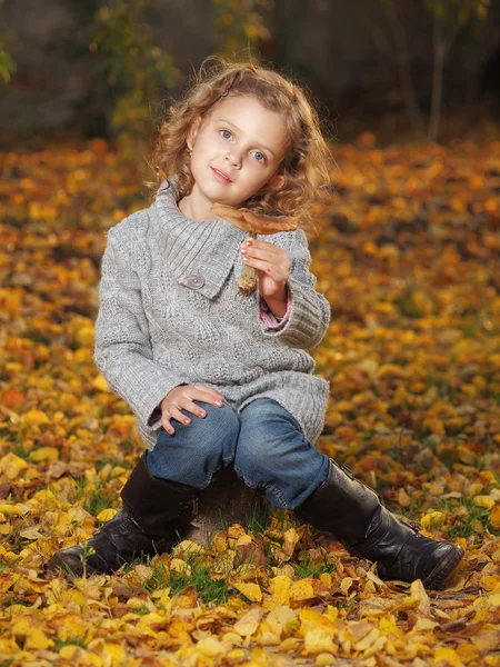 Klein meisje — Stockfoto