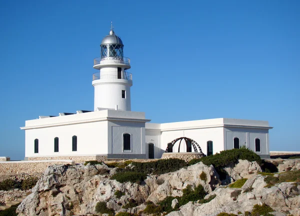 Latarnia morska w cap de cavalleria, menorca — Zdjęcie stockowe