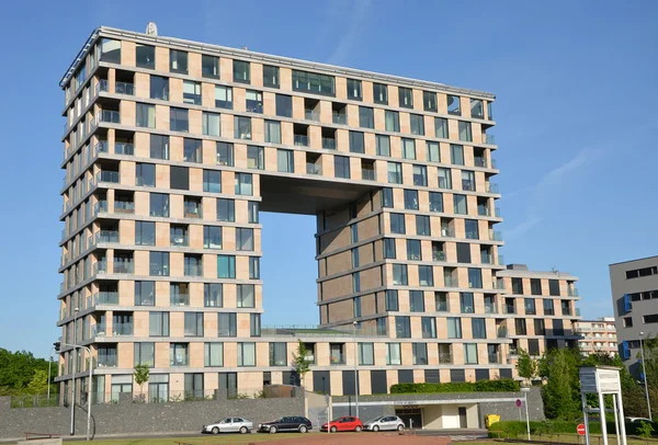 Edifício de apartamentos moderno em Praga — Fotografia de Stock