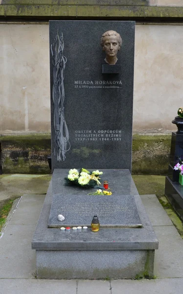 PRAGUE - JUN 19: Last resting place of Milada Horakova — Stock Photo, Image