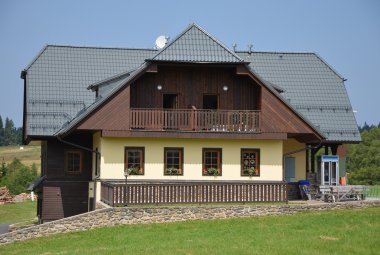 tipik dağ evi