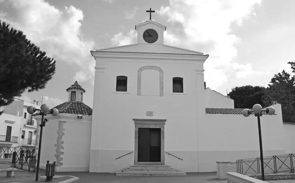 Iglesia en Peschici — Foto de Stock