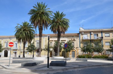 Lucera - 15 Eylül: küçük bir piazza lucera içinde. 15 Eylül 2013