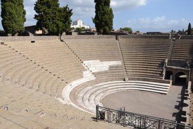 pompeii içinde Grand theatre