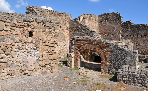 Руины древнеримского города Помпеи — стоковое фото