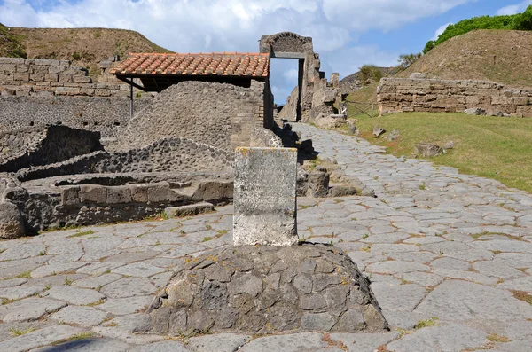 Piedra límite de la antigua ciudad de Pompeya — Foto de Stock