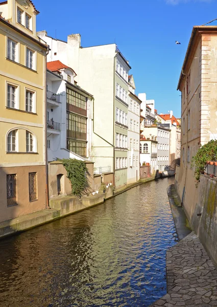 Canal d'eau Certovka à Prague — Photo